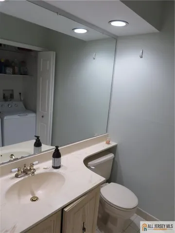 $3,200 | 601 Maplecrest Road, Edison, NJ 08820