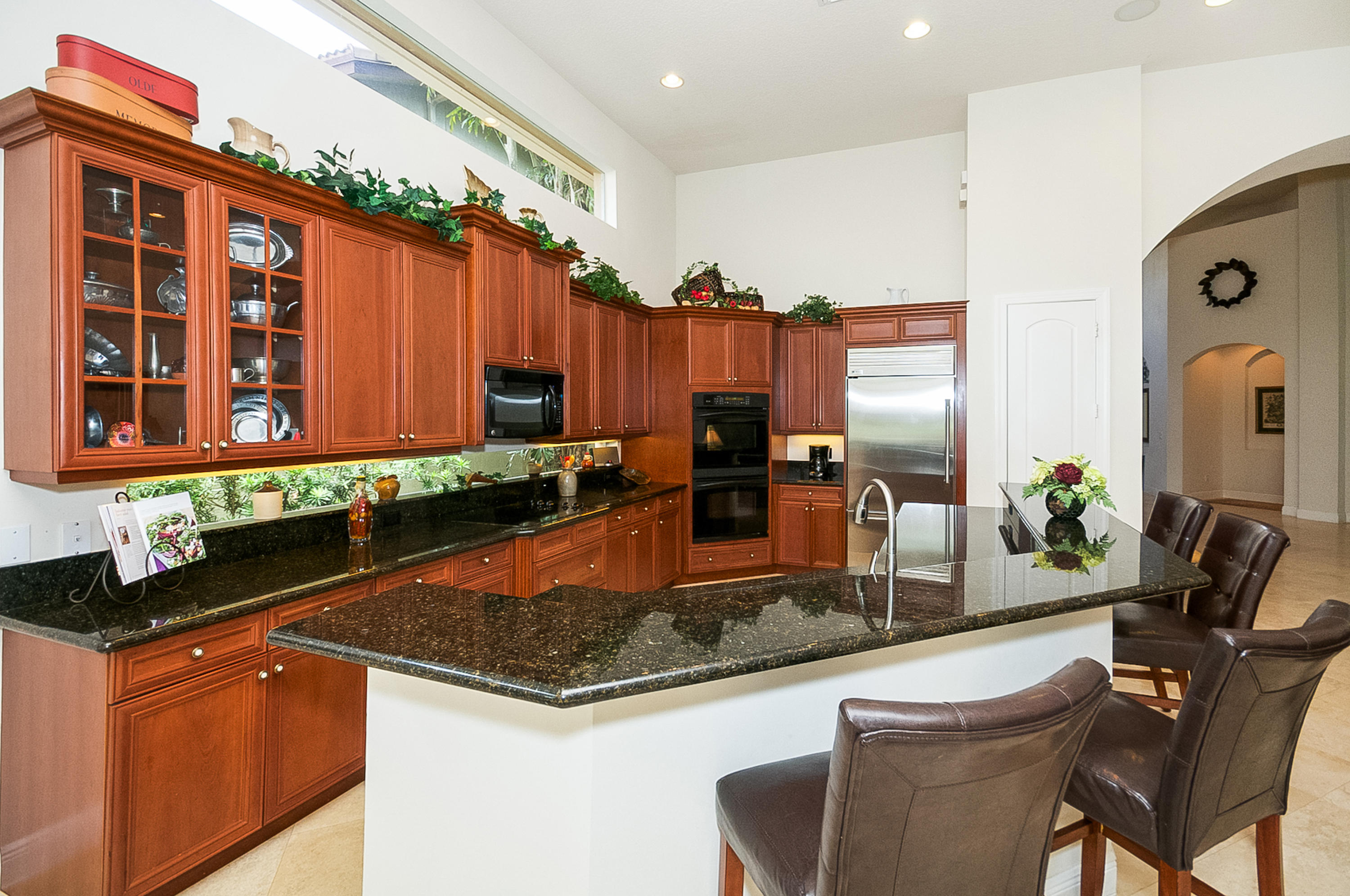 8173 Valhalla Drive Delray Beach, FL 33446 - Photo 6 of 59 KITCHEN - 2 OVENS
