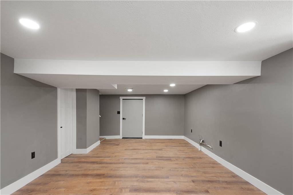 933 Boyce Road Bridgeville, PA 15017 - Photo 27 of 37