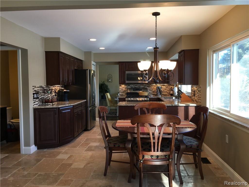 18642 Levan Road Livonia, MI 48152 - Photo 16 of 69 IMG_9348.JPG