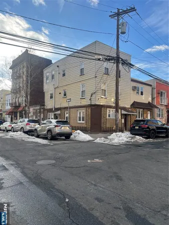 $1,100,000 | 31 Downing Street, Newark, NJ 07105