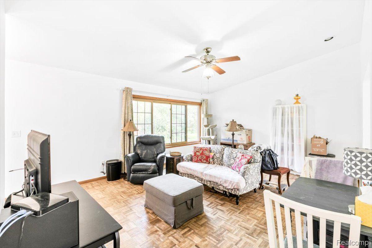10291 Pound Road Columbus, MI 48063 - Photo 13 of 30 Gallery Image 13