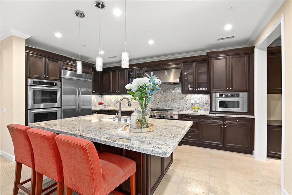 66 Como Irvine, CA 92618 - Photo 11 of 38