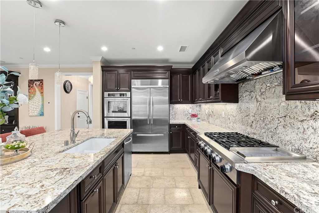 66 Como Irvine, CA 92618 - Photo 12 of 38