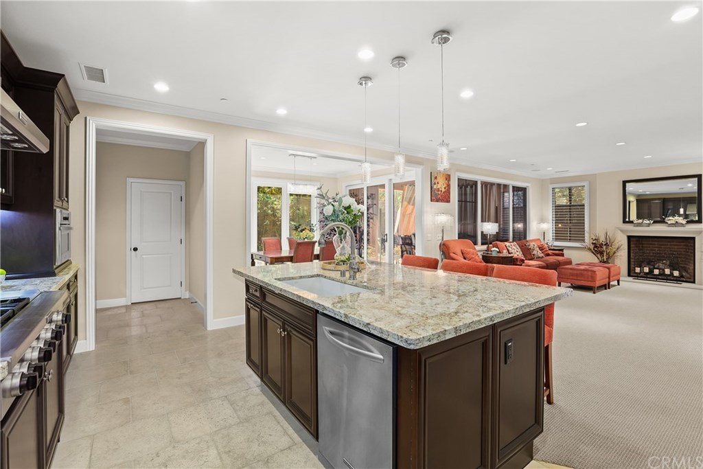 66 Como Irvine, CA 92618 - Photo 13 of 38