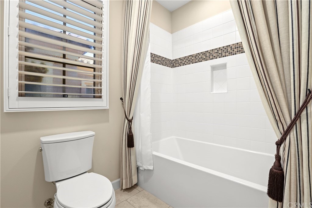 66 Como Irvine, CA 92618 - Photo 22 of 38