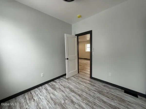 $1,400 | Undisclosed Address, Amsterdam, NY 12010