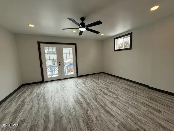 $1,400 | Undisclosed Address, Amsterdam, NY 12010