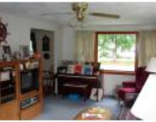 101 Frontenac Street Chicopee, MA 01020 - Photo 3 of 4