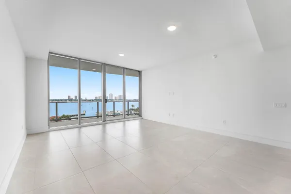 $14,200 | 220 Lake Shore Drive, Unit 1006, Lake Park, FL 33403