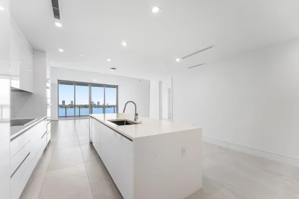 $14,200 | 220 Lake Shore Drive, Unit 1006, Lake Park, FL 33403