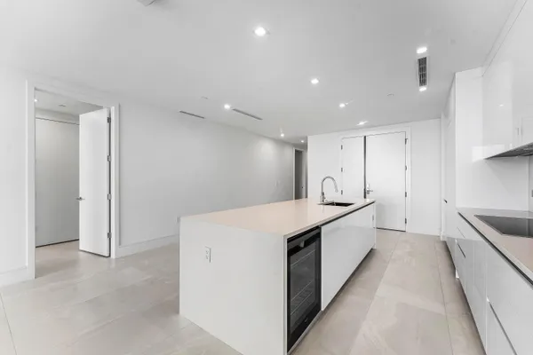 $14,200 | 220 Lake Shore Drive, Unit 1006, Lake Park, FL 33403