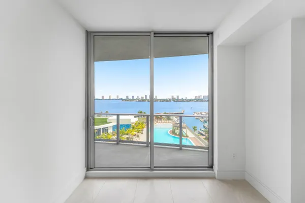 $14,200 | 220 Lake Shore Drive, Unit 1006, Lake Park, FL 33403