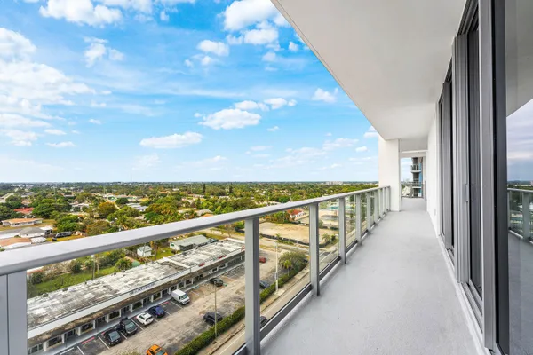 $14,200 | 220 Lake Shore Drive, Unit 1006, Lake Park, FL 33403