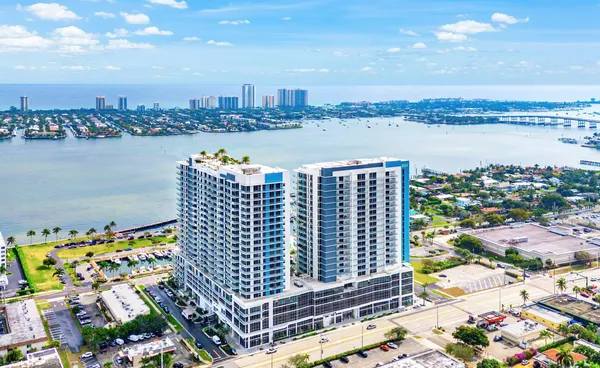 $14,200 | 220 Lake Shore Drive, Unit 1006, Lake Park, FL 33403