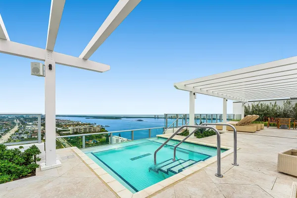 $14,200 | 220 Lake Shore Drive, Unit 1006, Lake Park, FL 33403