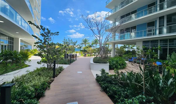 $14,200 | 220 Lake Shore Drive, Unit 1006, Lake Park, FL 33403