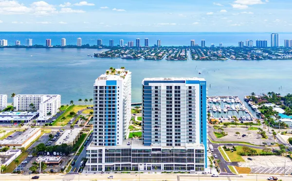 $14,200 | 220 Lake Shore Drive, Unit 1006, Lake Park, FL 33403