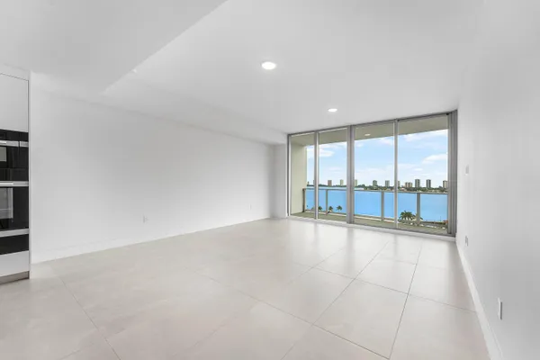 $14,200 | 220 Lake Shore Drive, Unit 1006, Lake Park, FL 33403