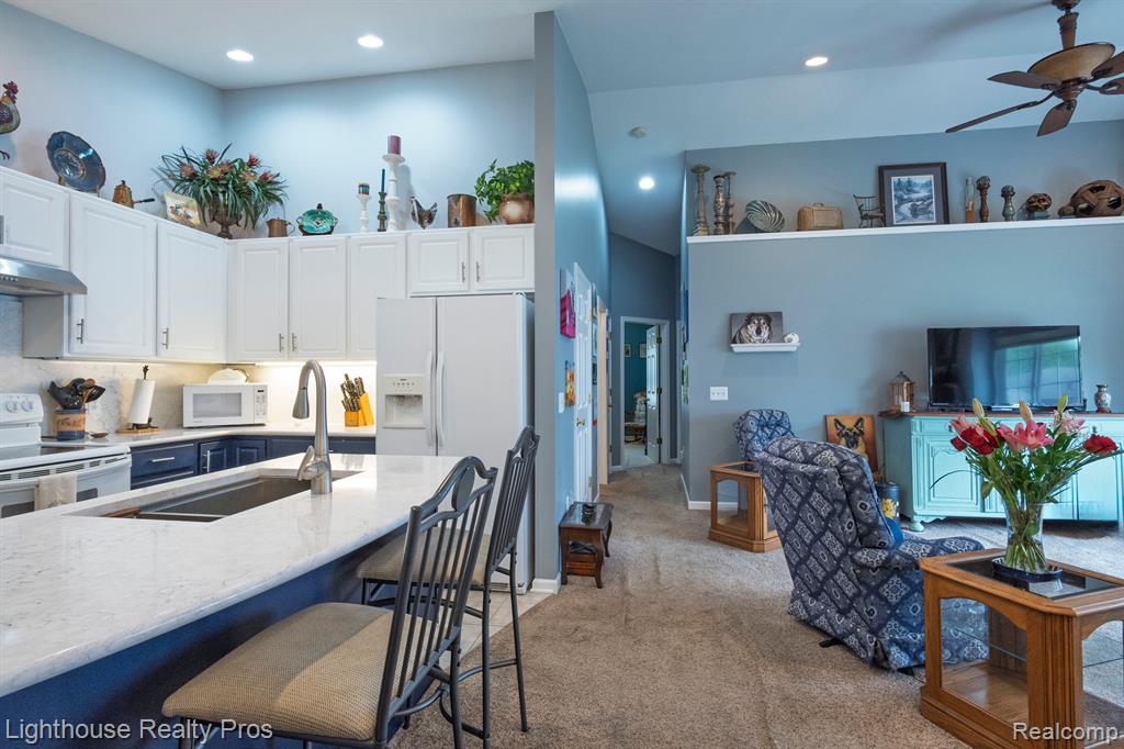 815 Chelsea Ridge Court Howell, MI 48843 - Photo 11 of 27