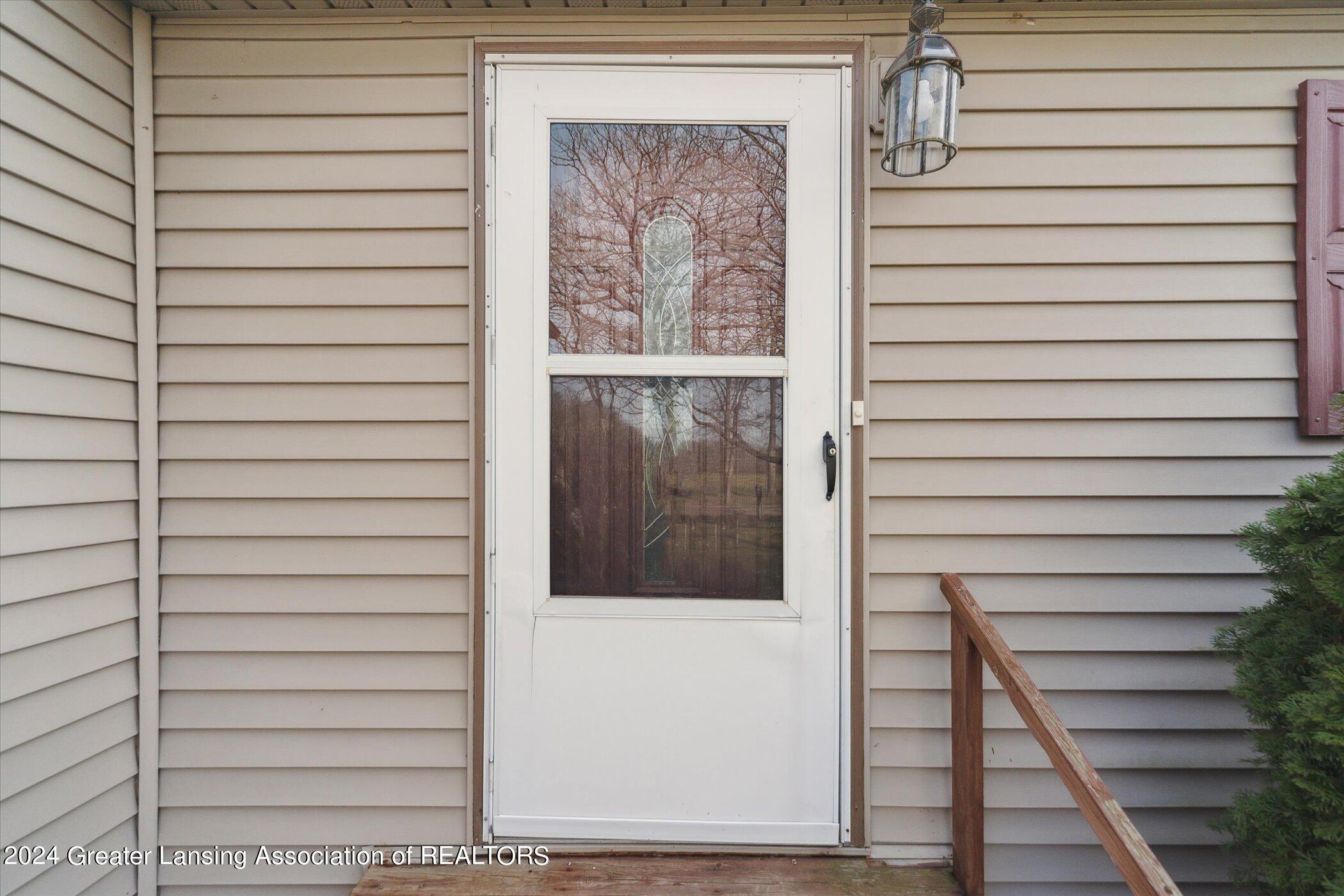 1515 Brookfield Road Charlotte, MI 48813 - Photo 5 of 37 05-1515-Brookfield-Rd-Charlotte-MI-48813