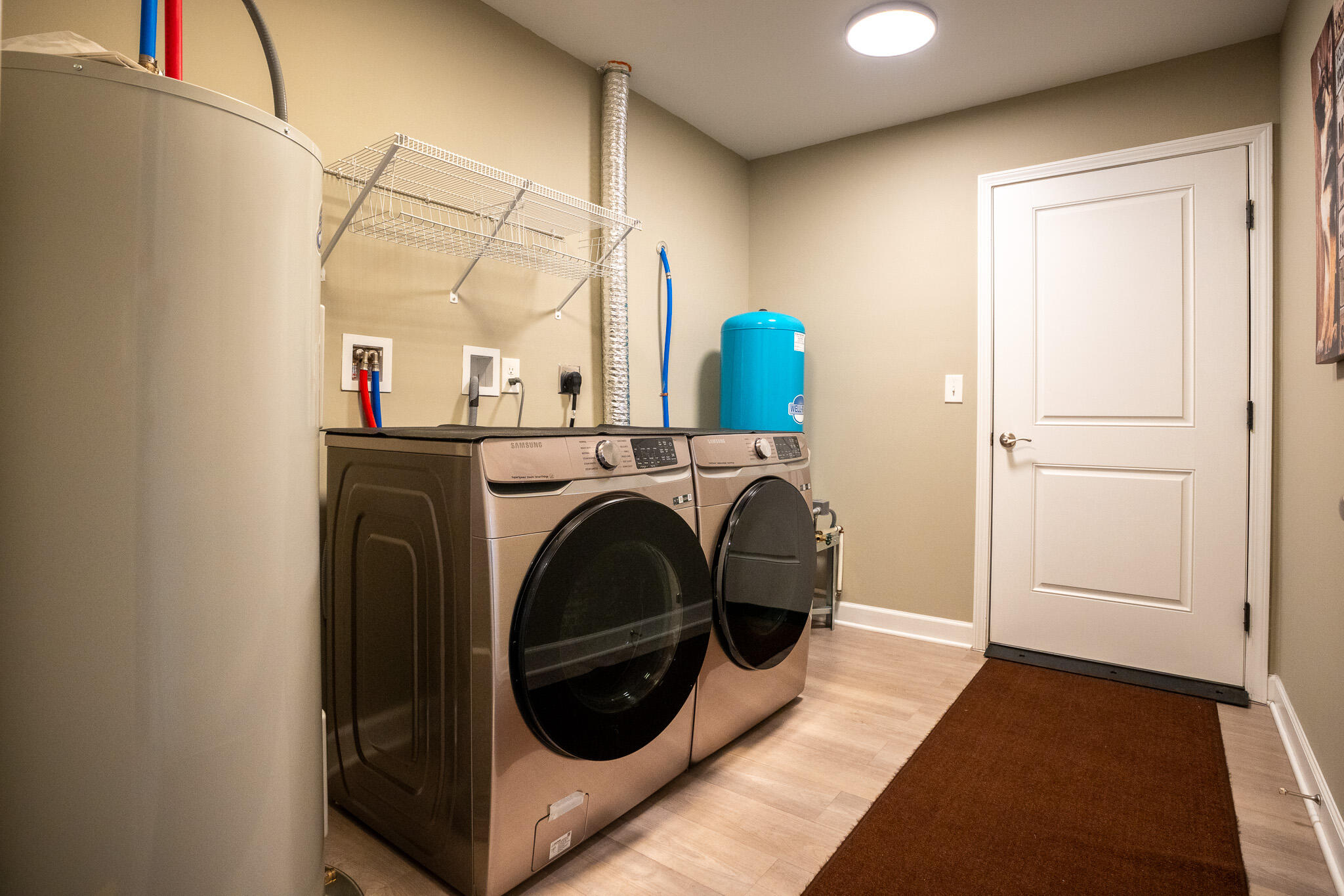 3546 Edwardsville Road Hardy, VA 24101 - Photo 15 of 29 a utility room with dryer and washer