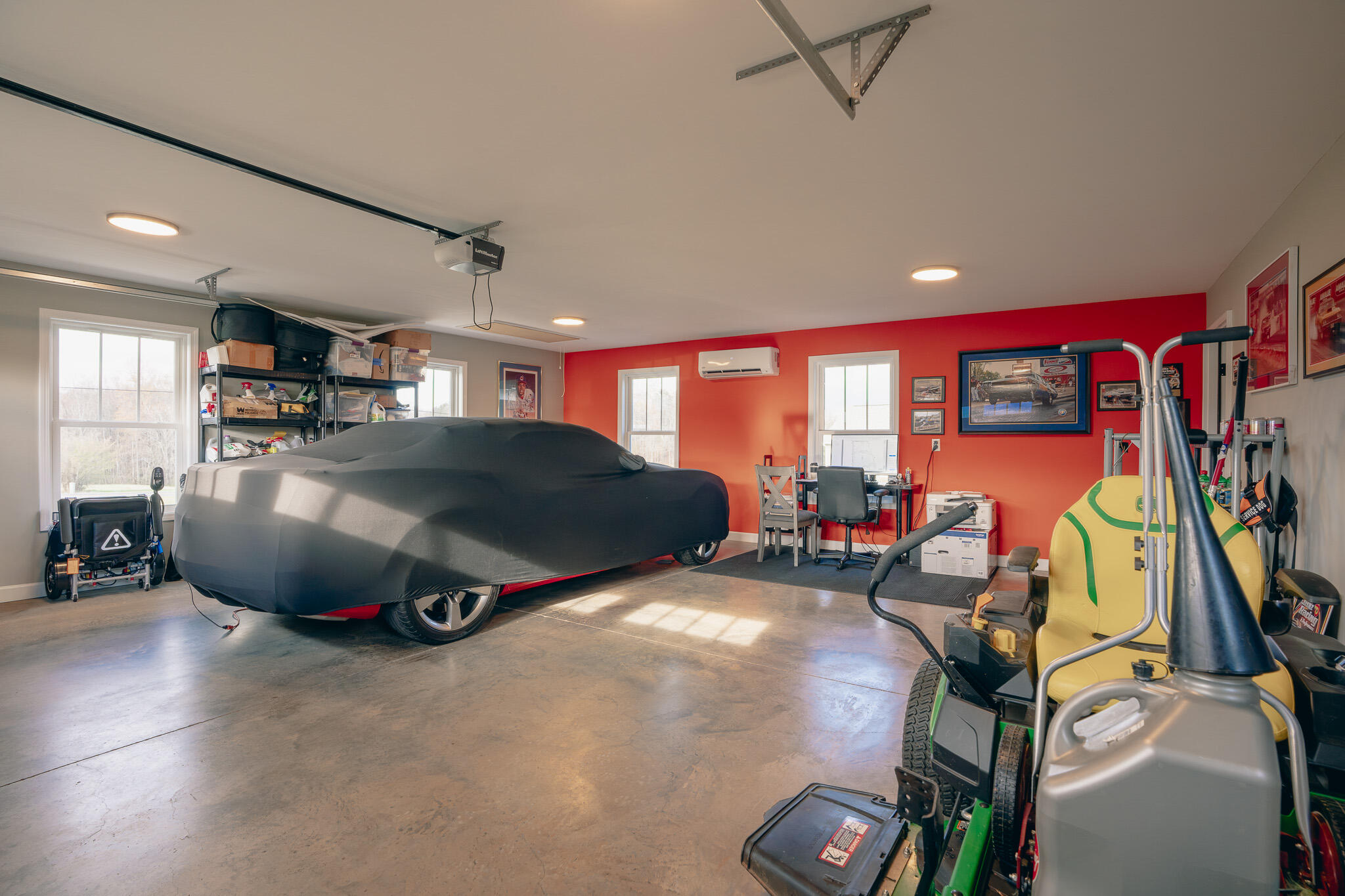 3546 Edwardsville Road Hardy, VA 24101 - Photo 18 of 29 a room with gym equipment and a table