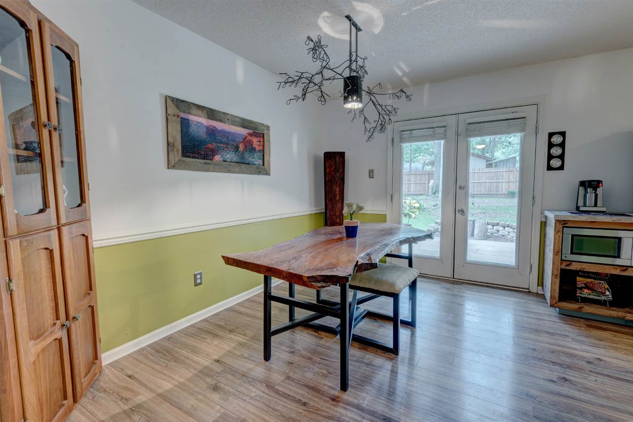 223 Maplewood Loop Daphne, AL 36526 - Photo 6 of 20 Breakfast area