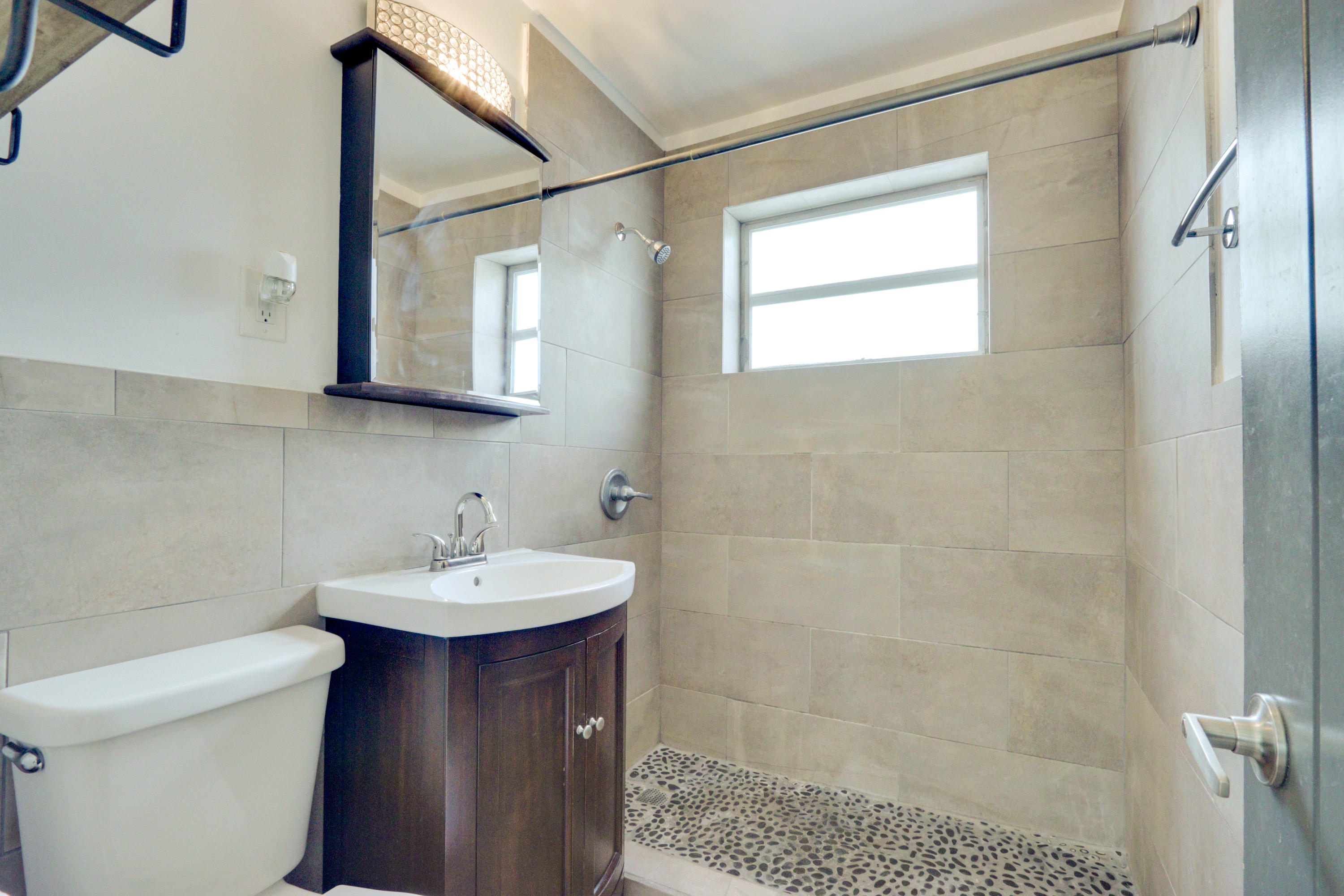 336 Mid Pines Road Palm Springs, FL 33461 - Photo 19 of 40 Renovated Bathroom