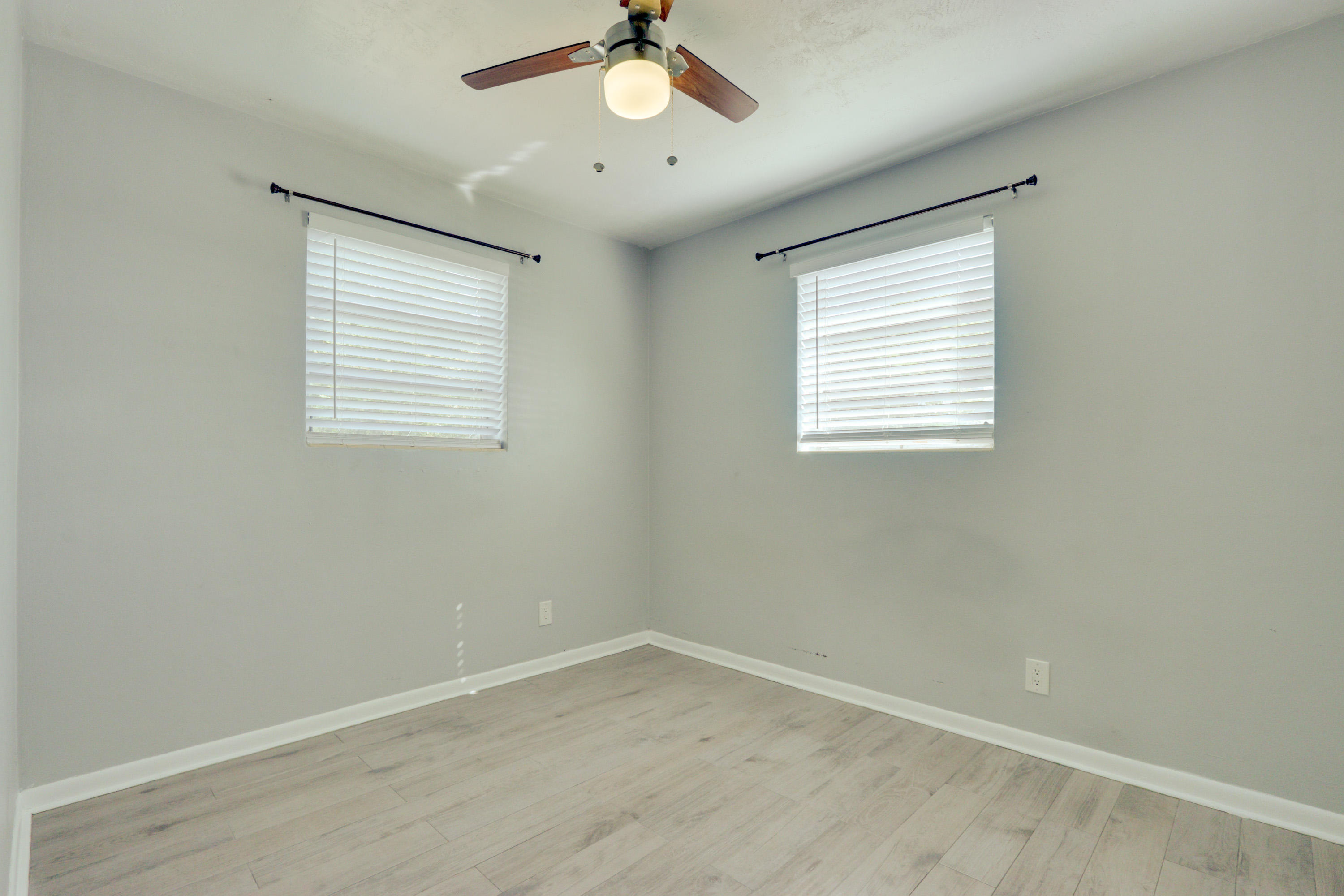 336 Mid Pines Road Palm Springs, FL 33461 - Photo 21 of 40 Bedroom 2