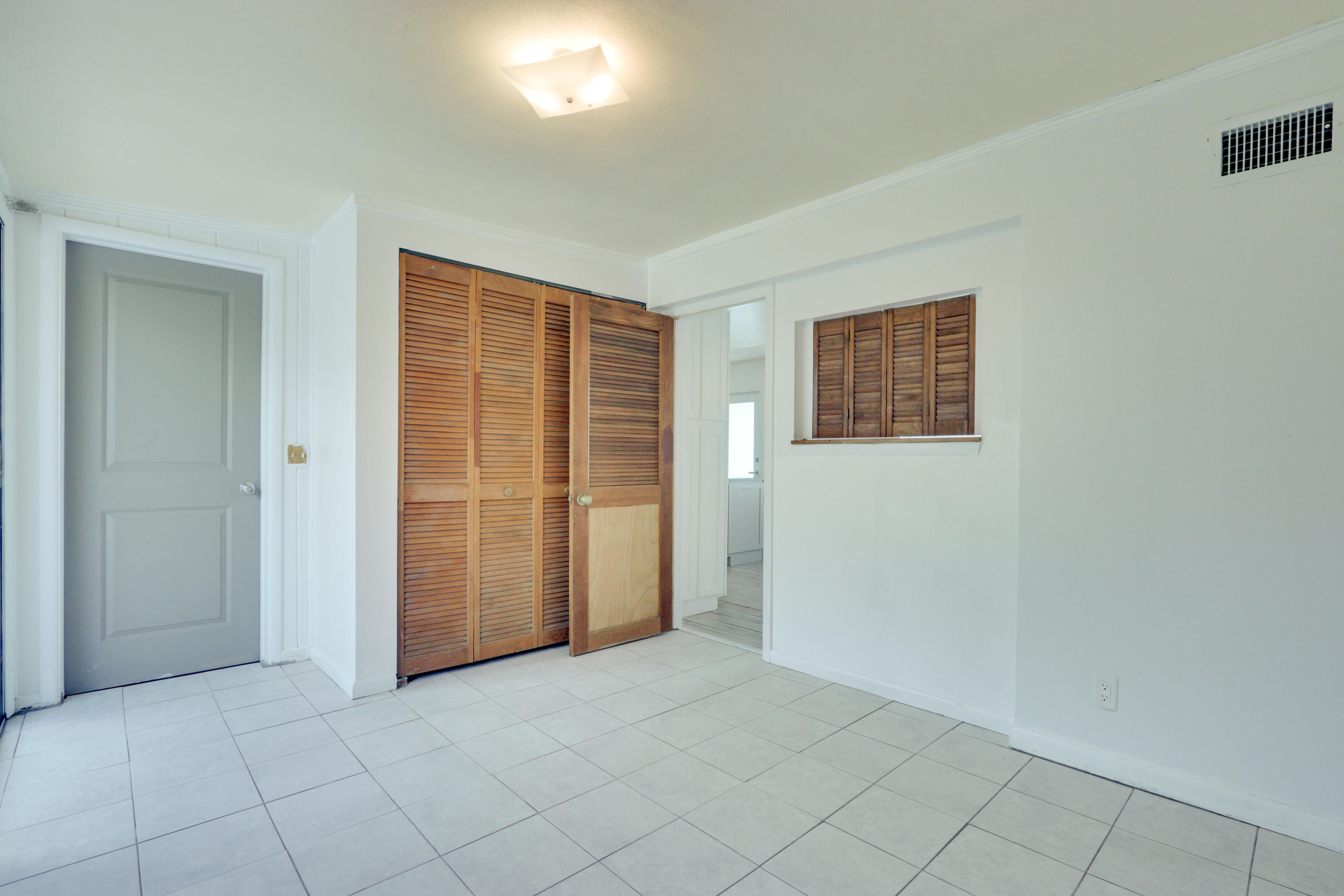 336 Mid Pines Road Palm Springs, FL 33461 - Photo 24 of 40 Bedroom 3