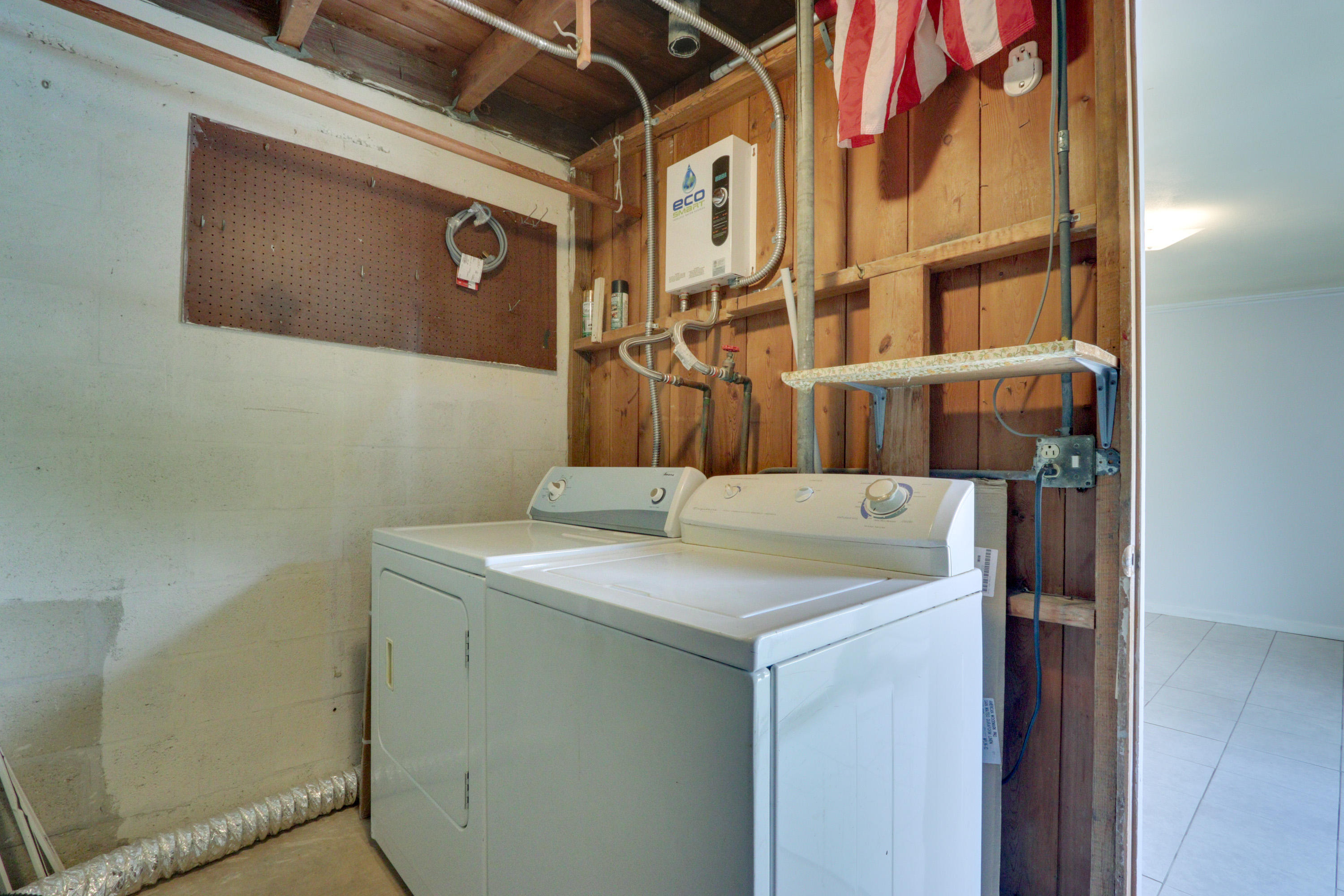 336 Mid Pines Road Palm Springs, FL 33461 - Photo 26 of 40 Utility Room