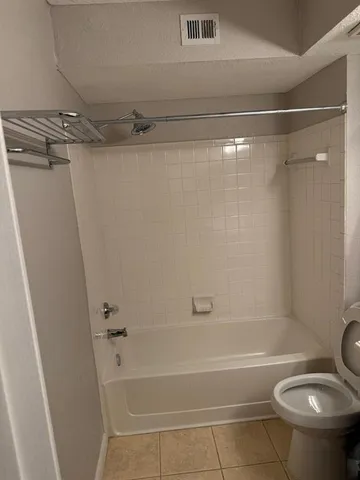 $2,300 | 12430 Vista Isles Drive, Unit 1318, Plantation, FL 33325