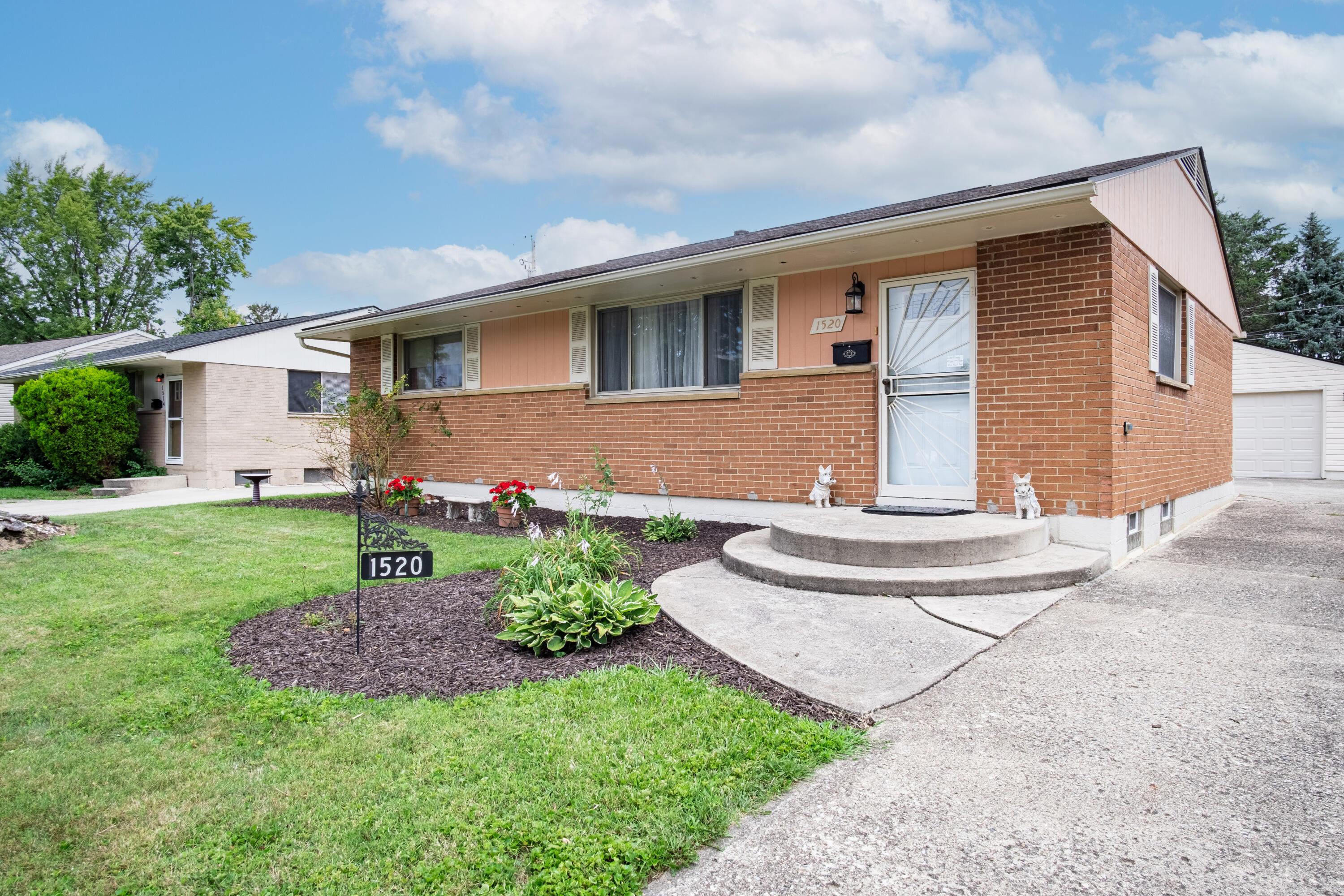 1520 Picard Road Columbus, OH 43227 - Photo 4 of 28 DSCF2451-HDR-Edit