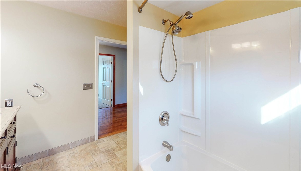 587 North Hametown Road Akron, OH 44333 - Photo 33 of 46 Gallery Image 33