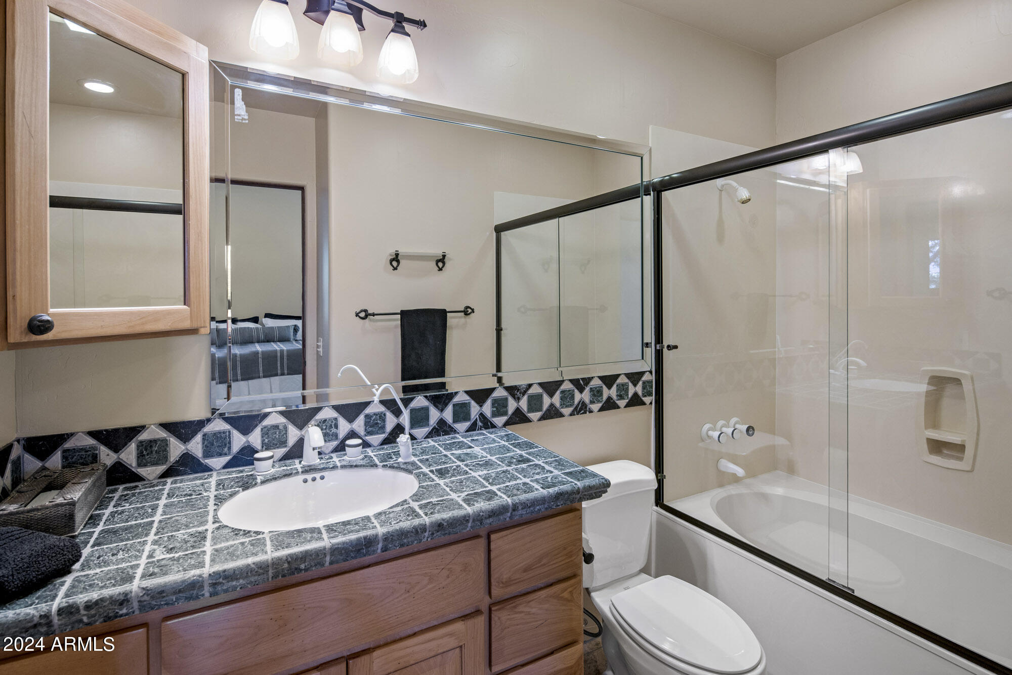 5500 Four Cross Ranch Road Skull Valley, AZ 86338 - Photo 23 of 59 Bedroom 2 bathroom