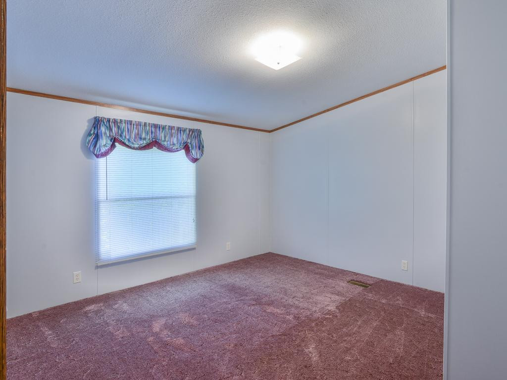 276-288 Rockingham Road Johnson City, TN 37615 - Photo 20 of 36 3rd bedroom