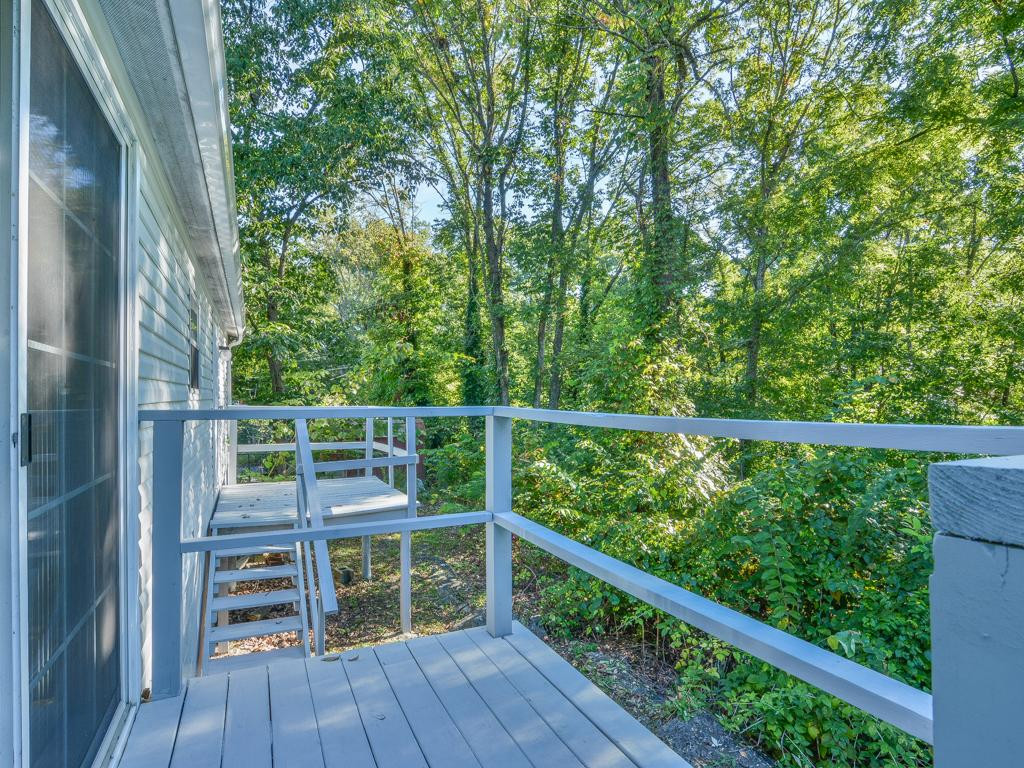 276-288 Rockingham Road Johnson City, TN 37615 - Photo 22 of 36 Both back decks