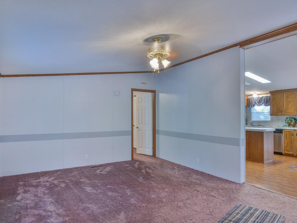 276-288 Rockingham Road Johnson City, TN 37615 - Photo 6 of 36 Formal living room