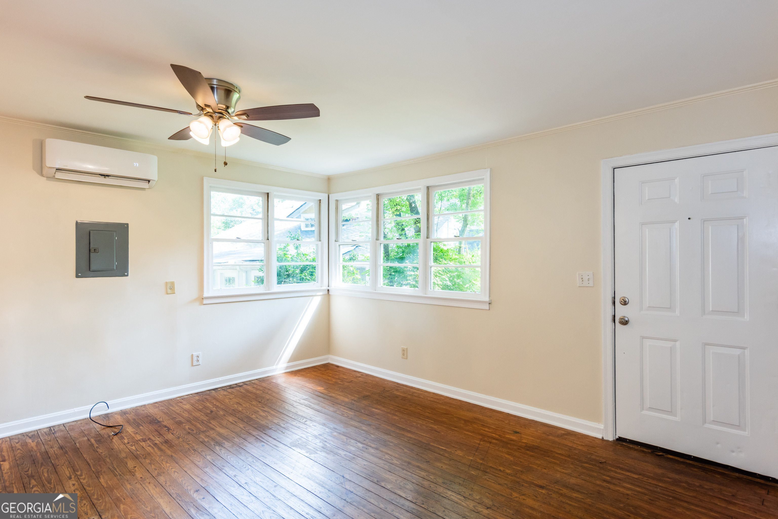 1318 Elizabeth Lane East Point, GA 30344 - Photo 5 of 13