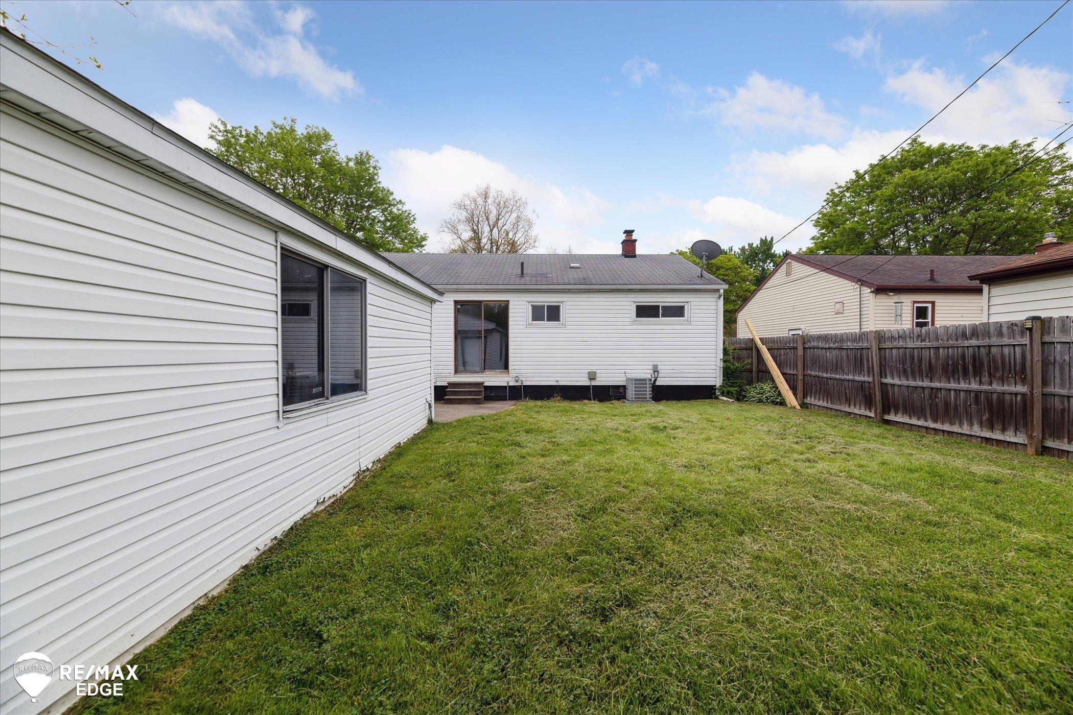 3717 Risedorph Avenue Flint, MI 48506 - Photo 37 of 40 50169552-cf8efe0b-e8f7-461c-bffe-e827f5c10053.JPG