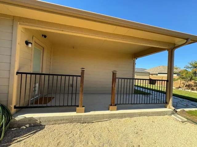 $1,900 | 11736 Carbrook Road, Manor, TX 78653