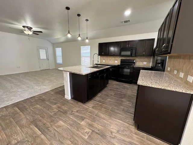 $1,900 | 11736 Carbrook Road, Manor, TX 78653