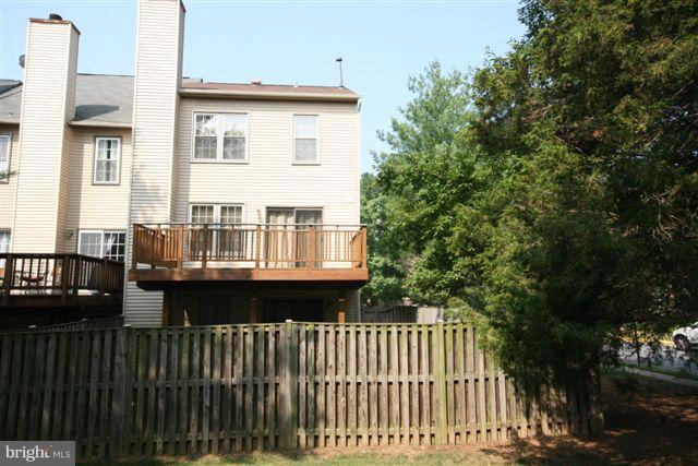 6355 English Ivy Way Springfield, VA 22152 - Photo 5 of 18 Exterior (Rear)