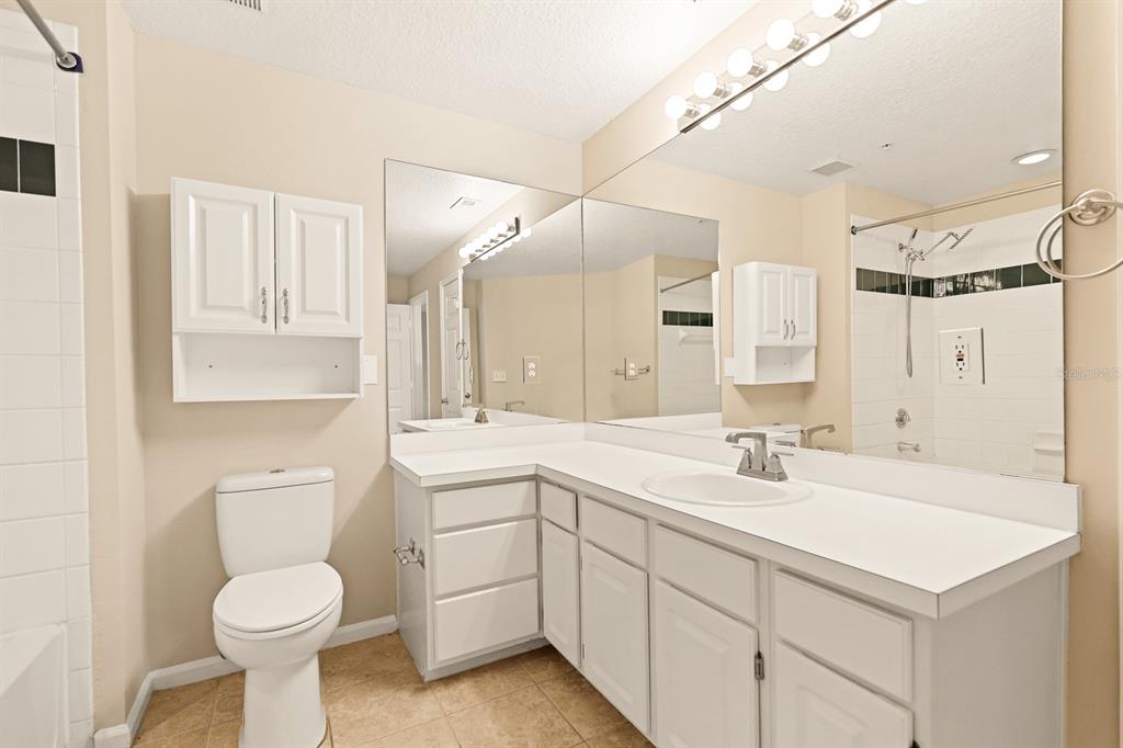 5302 Bay Club Circle Tampa, FL 33607 - Photo 15 of 43