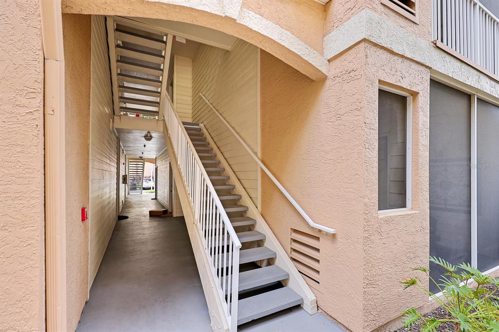 5302 Bay Club Circle Tampa, FL 33607 - Photo 20 of 43