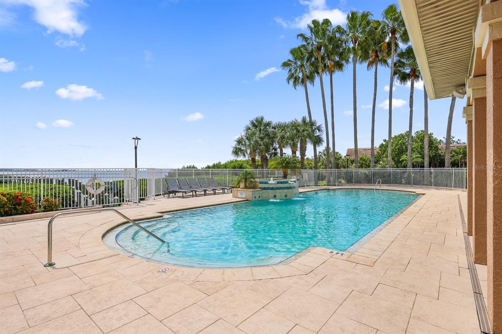 5302 Bay Club Circle Tampa, FL 33607 - Photo 30 of 43