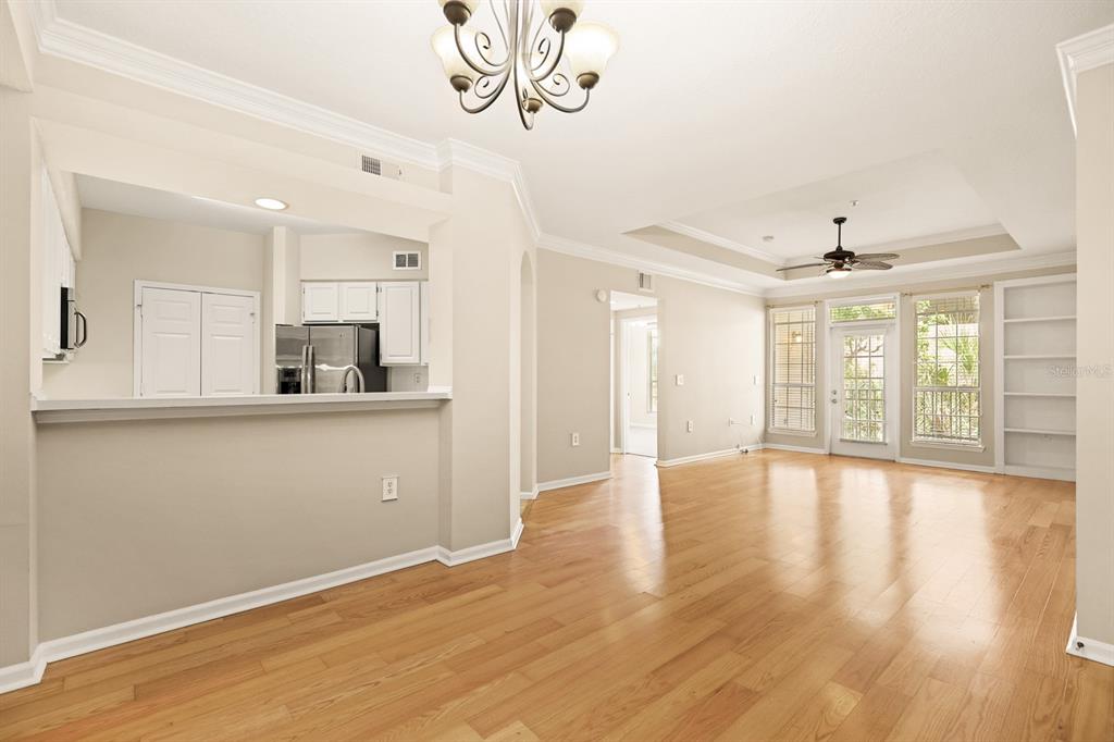 5302 Bay Club Circle Tampa, FL 33607 - Photo 3 of 43