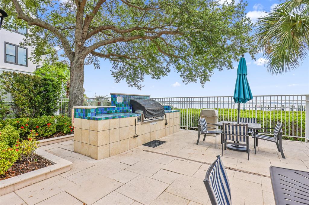 5302 Bay Club Circle Tampa, FL 33607 - Photo 33 of 43
