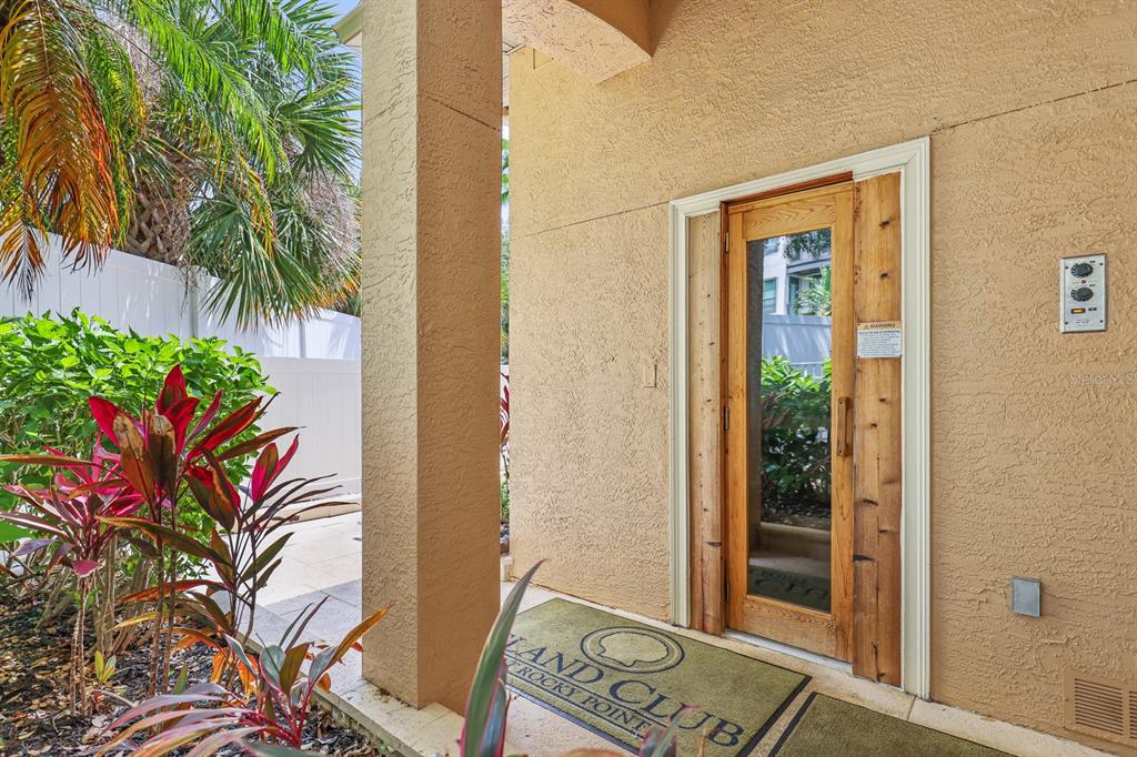 5302 Bay Club Circle Tampa, FL 33607 - Photo 38 of 43